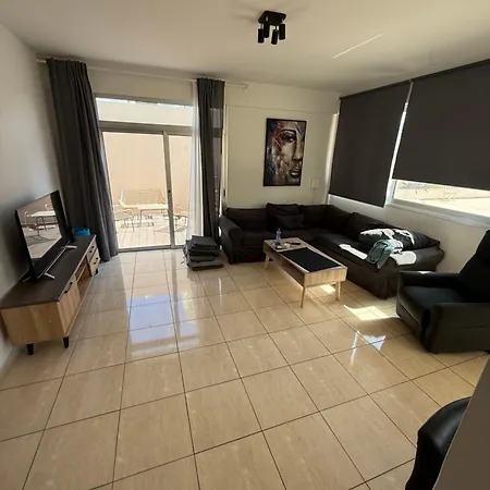 Апартаменти Lux Beachside